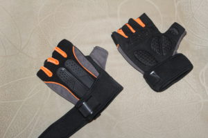 спортивные перчатки для тренировки