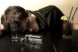 Как вылечить алкоголизм в домашних условиях?
