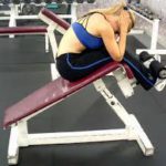 Комплекс упражнений для девушек в спортзале